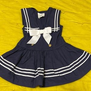 Amie n Alexis size 2 T